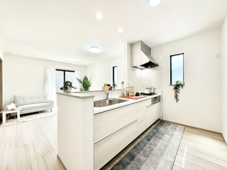 �L�b�`���@�J�E���^�[�z���ɂ��b�������Ȃ��疈���̂������������Ɗy����