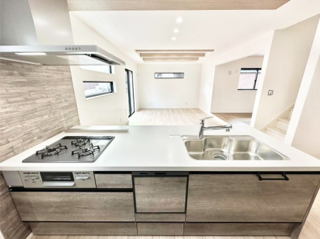 �L�b�`���@�������������I�ɁA�y�����I�V�X�e���L�b�`��  