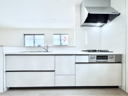 �L�b�`���@���r���O�����n����l�C�̃J�E���^�[�L�b�`���B �Ƒ��������Ȃ���Ǝ������邱�Ƃ��ł��܂��B