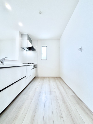 �L�b�`���@�u�₩�ȕ����ʂ蔲����L�b�`���B��������̂Ŗ��邭���C�ɂ��𗧂��܂��B