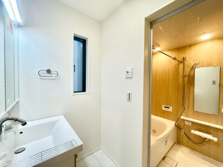 ���̑��@�������̂�����K��Ԃł��B�����̐g�x�x���C�����ǂ����g�������܂��B 