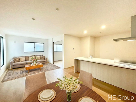 ���r���O�@�������������͋C�̂k�c�j�͉Ƒ��݂�Ȃ̉��K��ԁ��Ƌ��CG�ł�