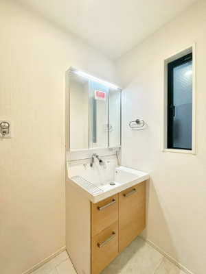 ���ʑ�E���ʏ��@�傫�����₷���O�ʋ��Ő�����������ʑ�́A�g�����Ȃ݃`�F�b�N�┧�̂������ɂ������߂ł��B 