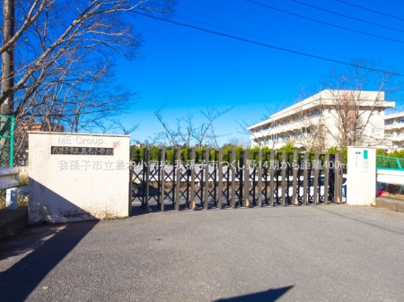 ���ӊ��@���w�Z 400m �䑷�q�s�����؏��w�Z