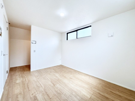 �Q���@�E�H�[�N�C���N���[�[�b�g�t����3�K6���̗m���B�G�߂��Ƃ̓���ւ����s�v�ŕ֗��I