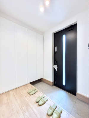 ���ց@�K���X�X���b�g�̓��������փh�A�������Ɍ���͂��Ă���܂�