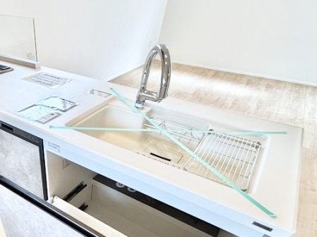 ���̑����ρ@�Z���T�[�Ɏ�������������œf���^�~�����ł���^�b�`���X�����B�򐅊�t���B