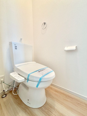 �g�C���@�g�C����1�K��2�K���ꂼ��ɔz�u����Ă��ĂƂĂ��֗��ł��B 