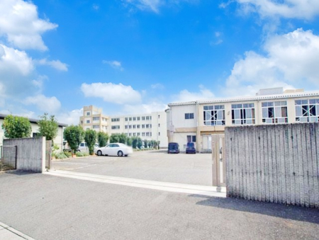 ���ӊ��@���w�Z 640m �ɓޒ����ɓޒ��w�Z
