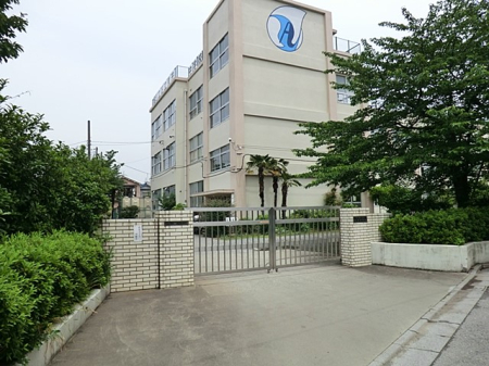 ���ӊ��@���w�Z 780m �����旧�䒆�w�Z