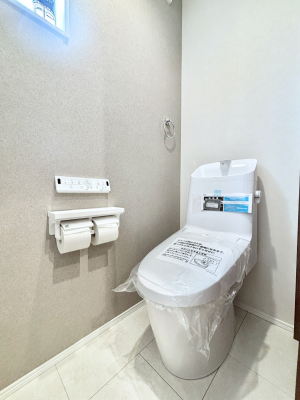 �g�C���@�g�C����1�K��2�K���ꂼ��ɔz�u����Ă��ĂƂĂ��֗��ł��B 