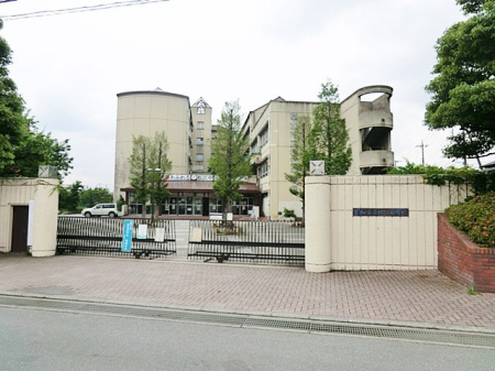 ���ӊ��@���w�Z 1300m �����s�����]���w�Z